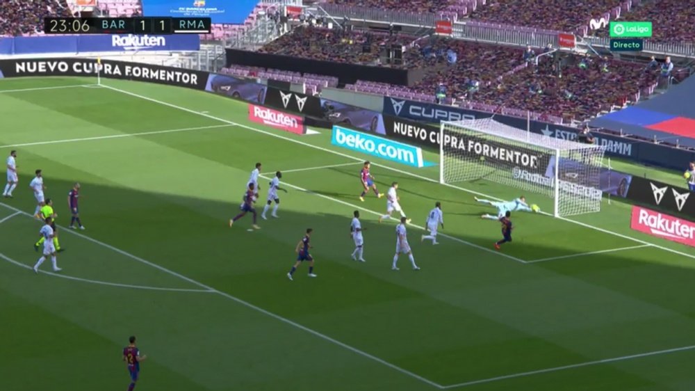 Both keepers made great saves. Screenshot/Movistar+LaLiga
