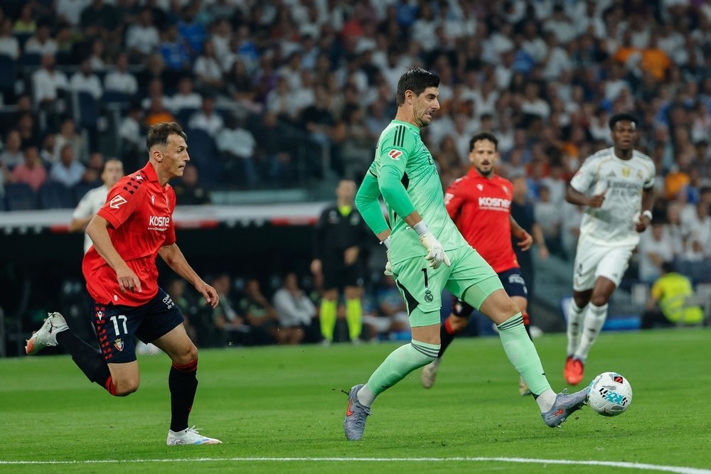 Thibaut Courtois praised his teammates' defensive attitude after beating Oviedo. EFE