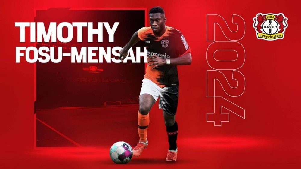 Fosu-Mensah signe à Leverkusen. Twitter/bayer04fussball