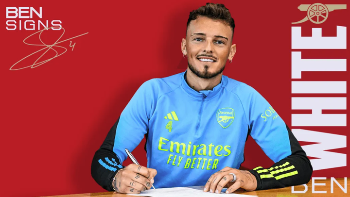 OFFICIAL: Ben White signs new Arsenal deal until 2028