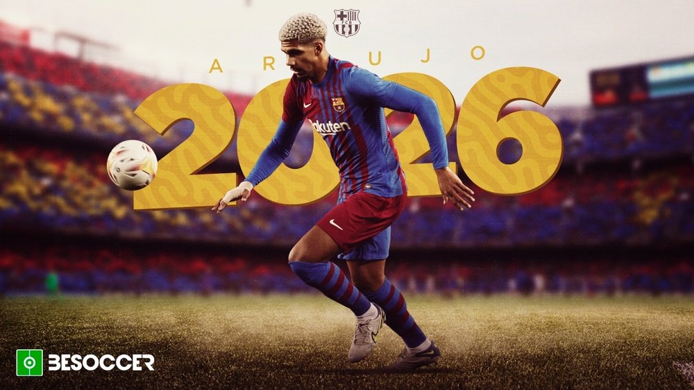 Ronald Araujo renews his contract with Barcelona. BeSoccer