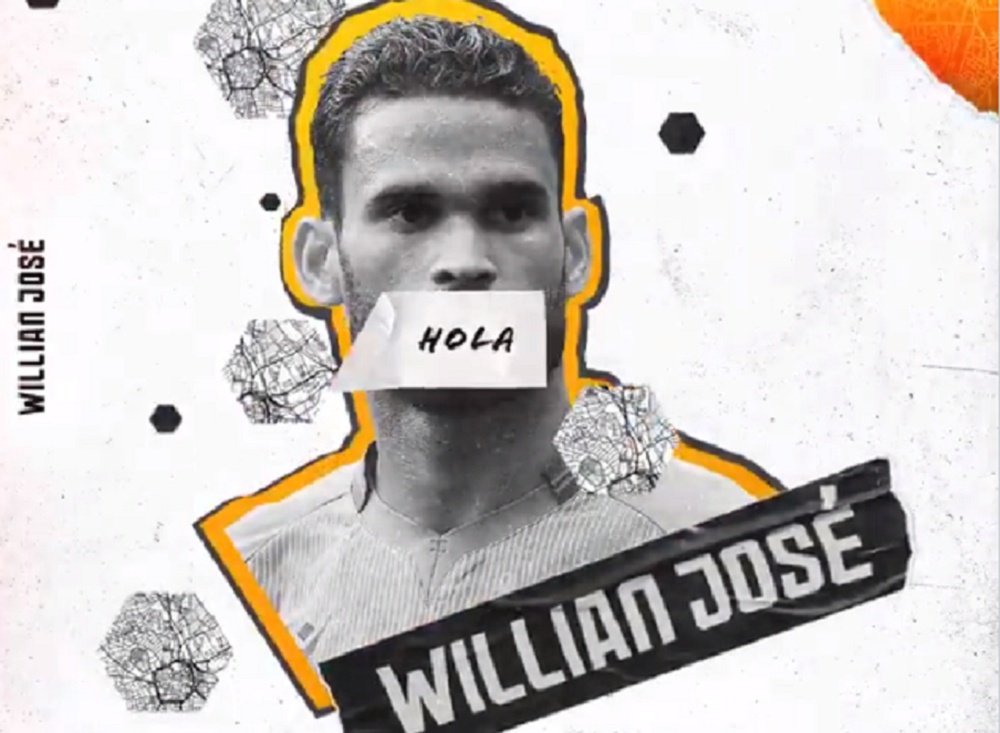 Willian José signs for Wolves. Wolves