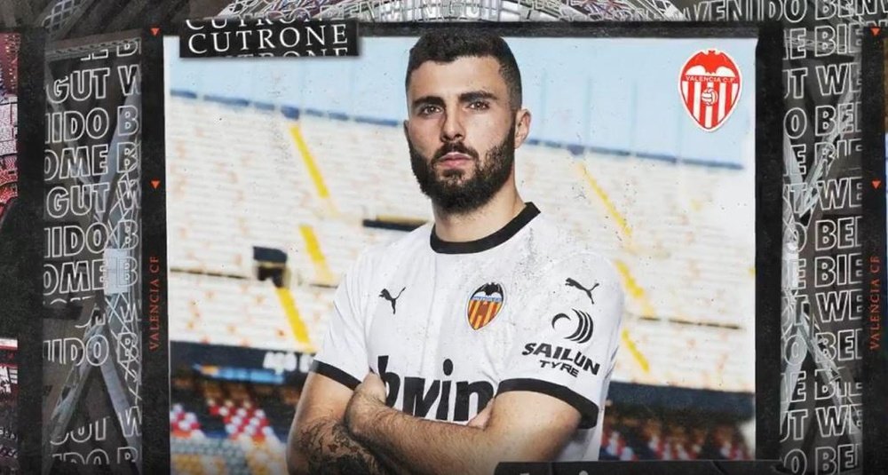 Cutrone signs for Valencia. Screenshot/ValenciaCF