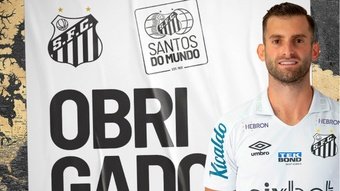 Baptistao spent one seasons at Santos FC. Twitter/SantosFC