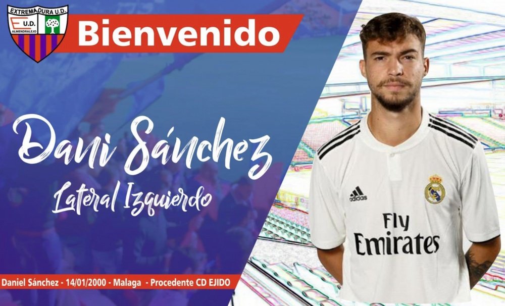 Dani Sánchez firma con el Extremadura. Twitter/EXT_UD