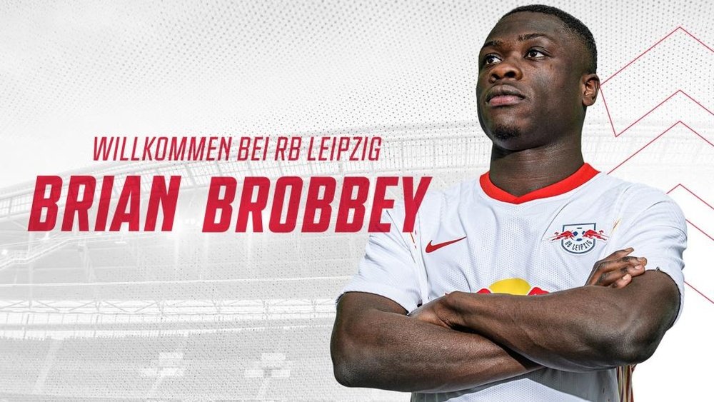 Brobbey, un portento físico con el gol entre ceja y ceja. Twitter/DieRottenBullen