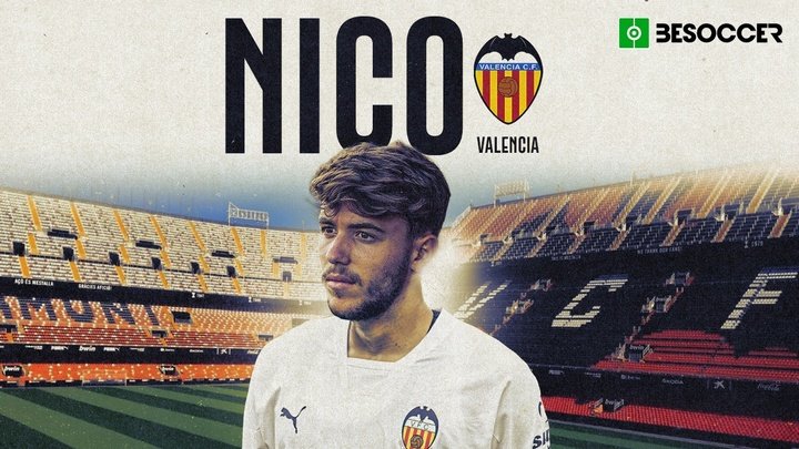 Nico signe en prêt à Valence et prolonge avec le Barça. BeSoccer