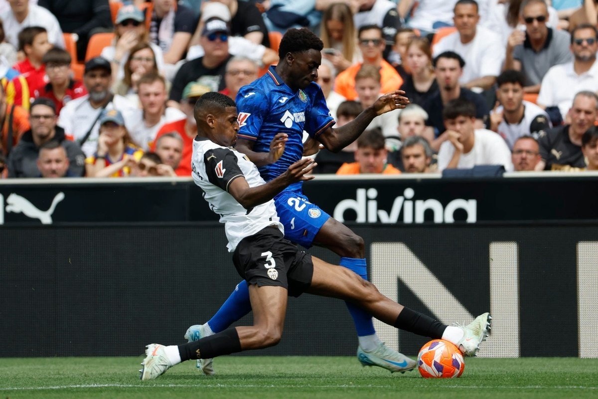 Mosquera keeps prioritising a possible move to the Emirates Stadium. EFE