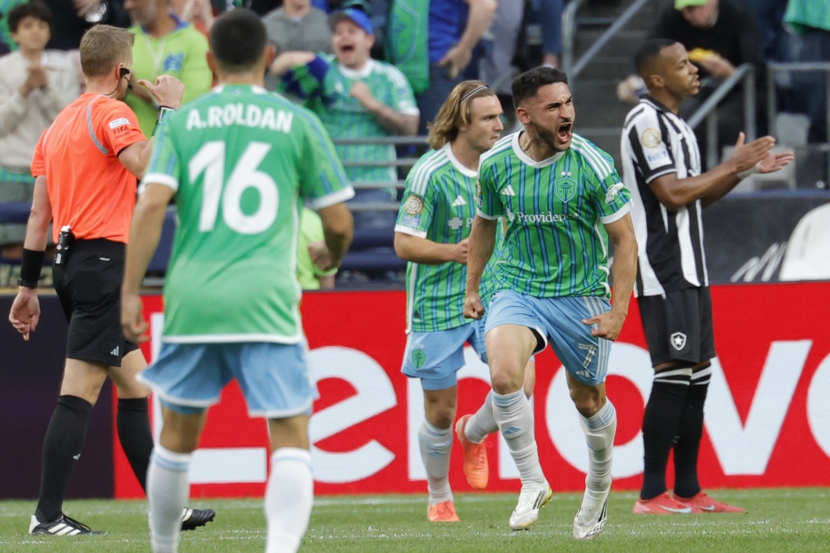 Cristian Roldán Seattle Botafogo