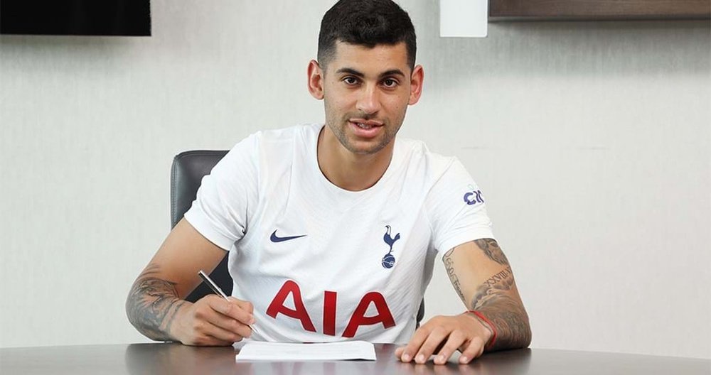 Romero assina de forma permanente no Tottenham.AFP