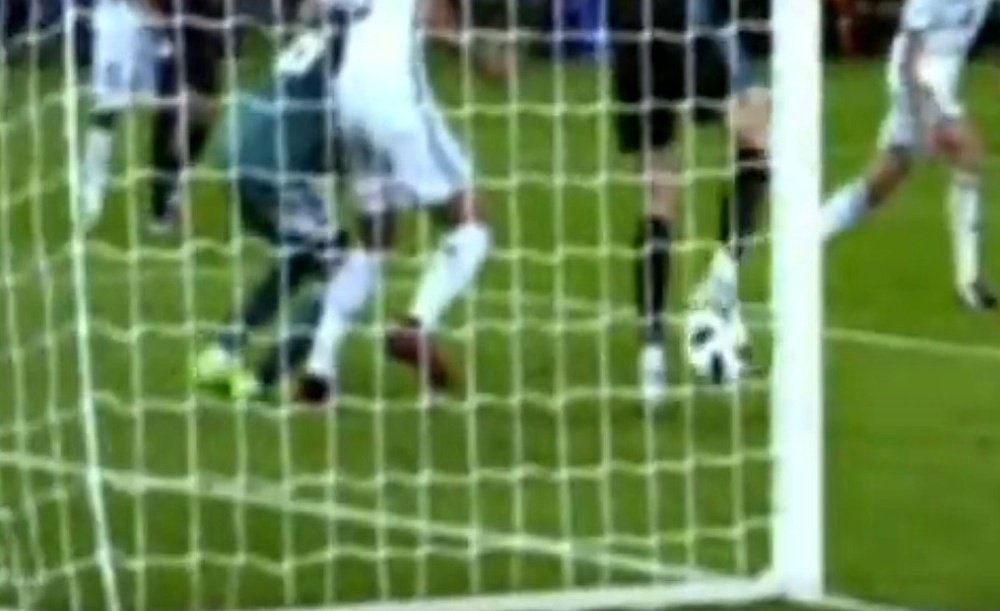 Bale rematou para o 1-2, possivelmente com a ajuda de CR7. Captura