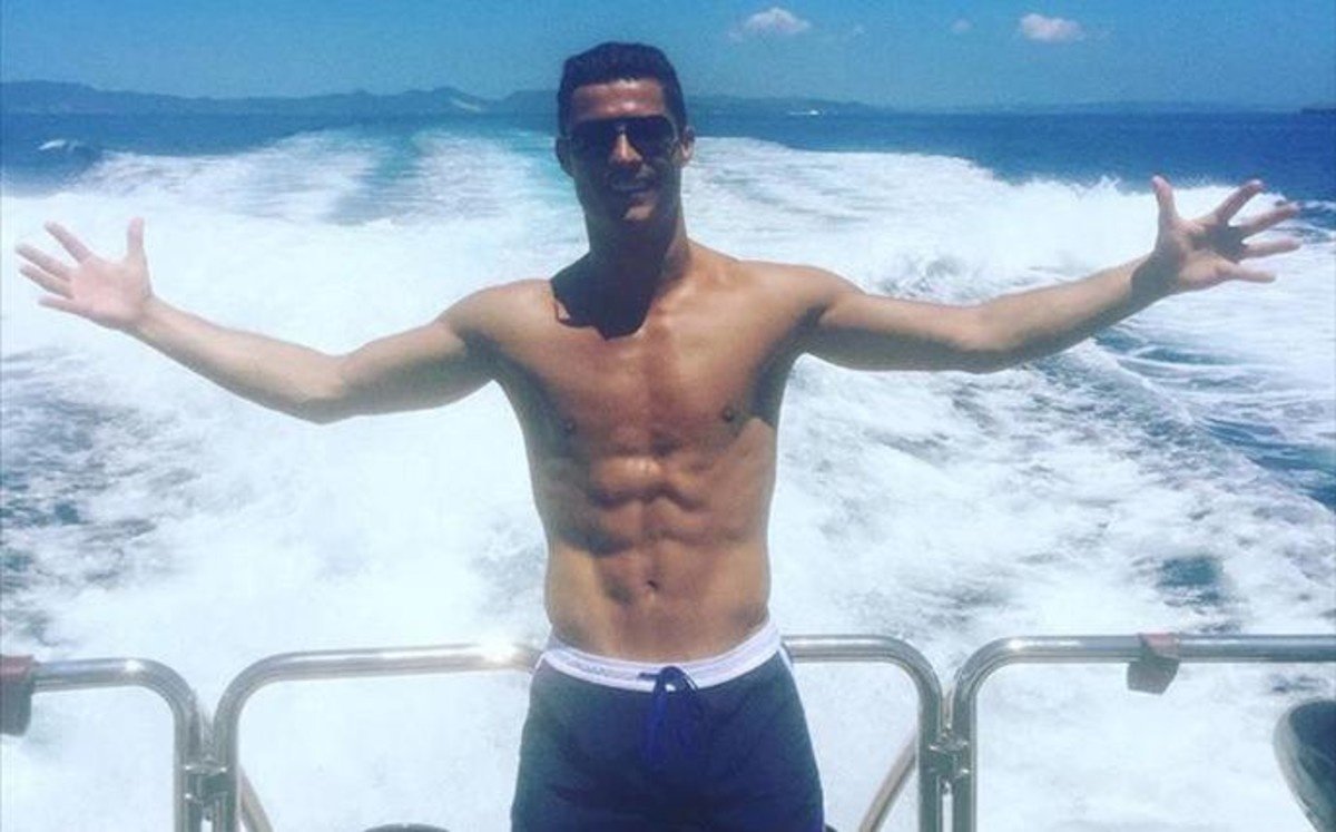 CR7 pasó unas cortas vacaciones en Ibiza y alguiló un yate de lujo. Instagram