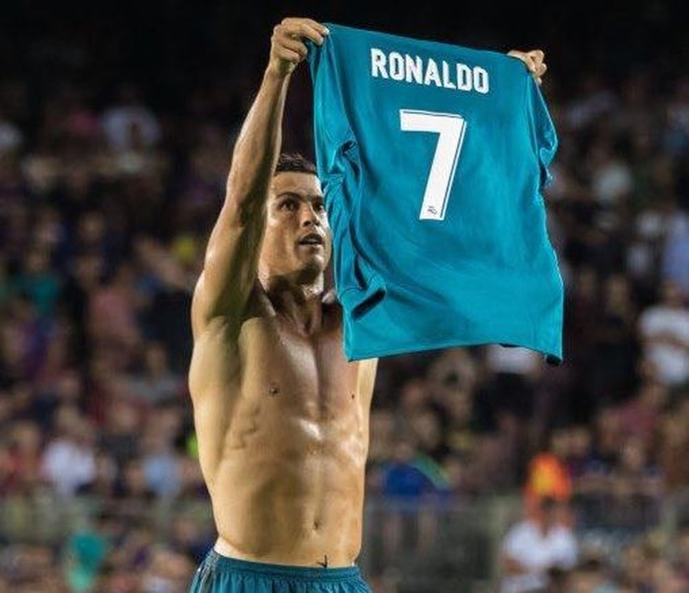 Ronaldo celebra su undécimo tanto en el Camp Nou. LaLiga
