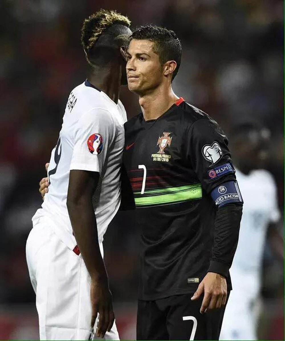 Cristiano Ronaldo (d), junto a Paul Pogba, en el amistoso que enfrentó a Portugal y Francia. Twitter