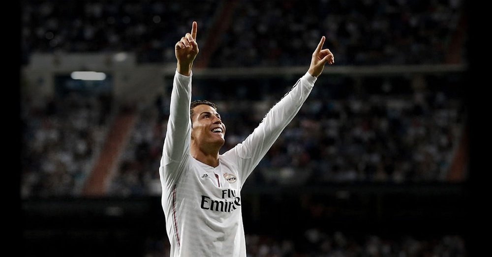 Cristiano Ronaldo, delantero portugués del Real Madrid, celebrando un tanto con el conjunto blanco. RealMadrid