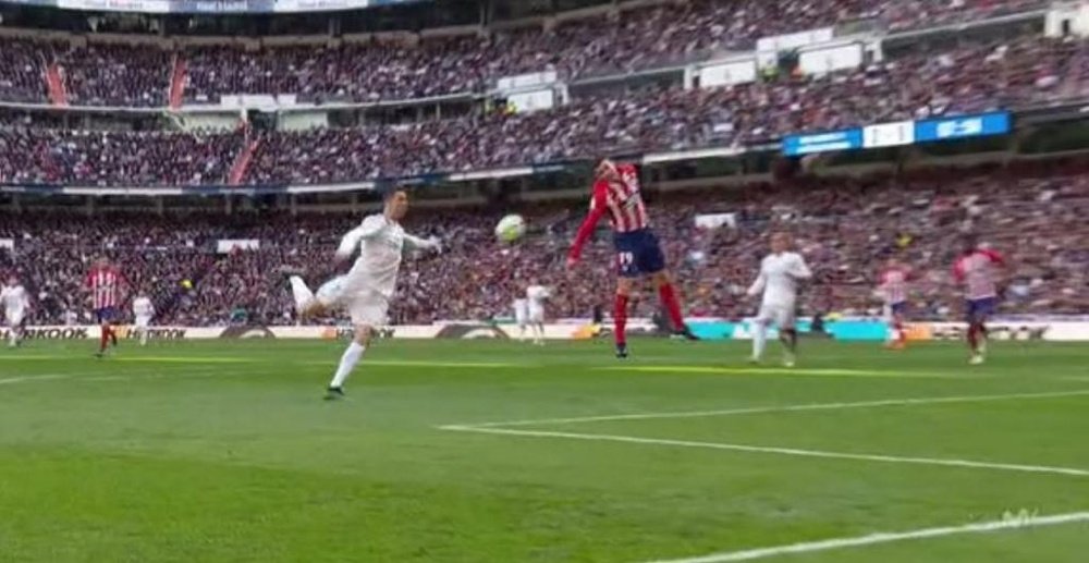 Ronaldo connected perfectly with Bale's cross. Screenshot/Movistar+