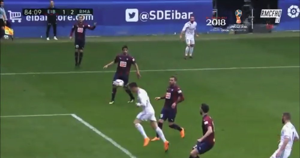 There was no stopping Ronaldo's powerful header. RMCFHQTV