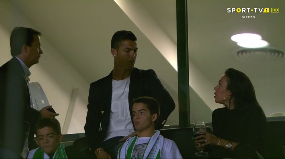 Cristiano na companhia de Georgina Rodríguez no Estádio José Alvalade. SportTV