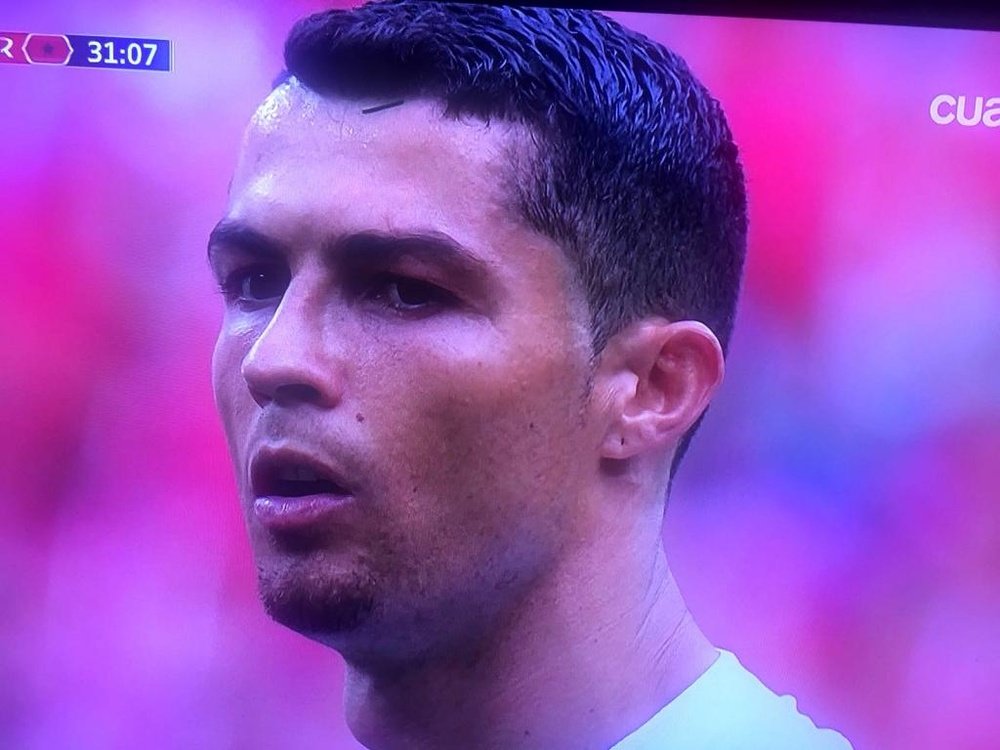 Nuevo look de Cristiano con mensaje. Captura/Cuatro