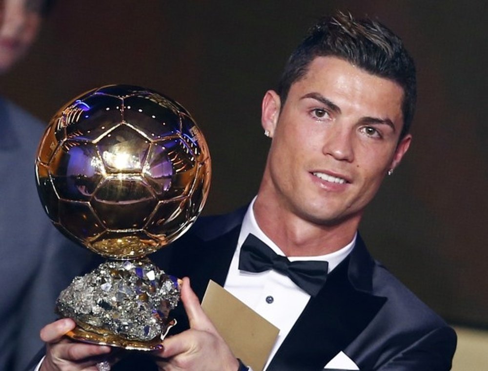 Cristiano seria o ganhador da Bola de Ouro 2016 segundo 'MD'. EFE