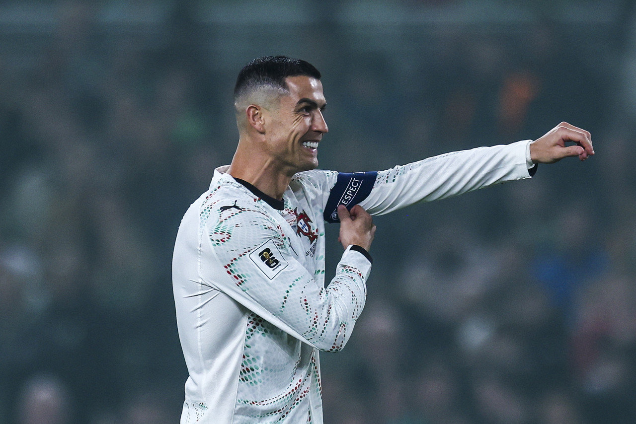 Artistic 'i'm Back' - Record-breaking Ronaldo Answers Critics Photo Art Artistic 'i'm Back' - Record-breaking Ronaldo Answers Critics Photo Art