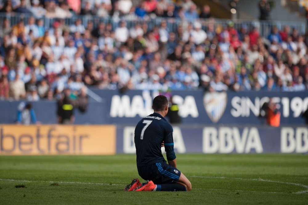 Cristiano Ronaldo se lamenta durante el partido ante el Málaga en La Rosaleda. Twitter