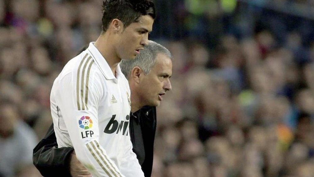 Ronaldo and Mourinho were both devastated after Madrid's UCL exit back in 2012. EFE