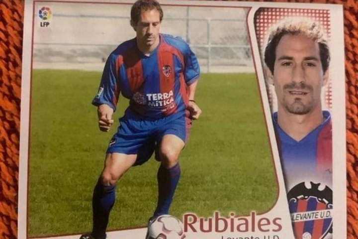 Rubiales' sticker as Levante player sells for 2,000 euros on Wallapop