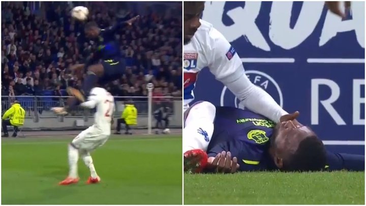 Martina suffers potentially serious neck injury against Lyon