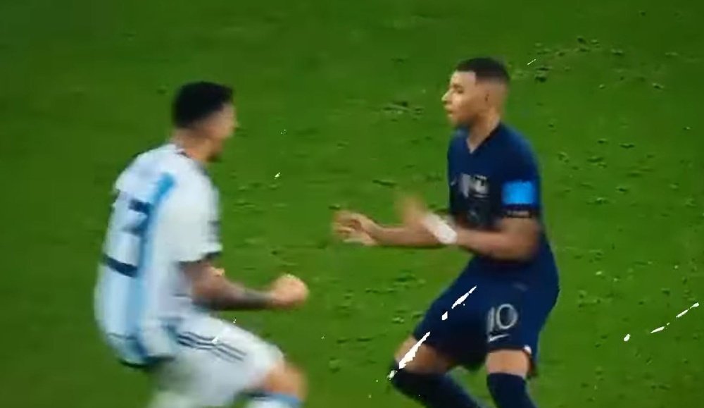 Cristian Romero celebrated in unsporting fashion against France. Screenshot/GolMundial