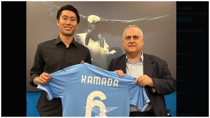 Kamada signe à la Lazio