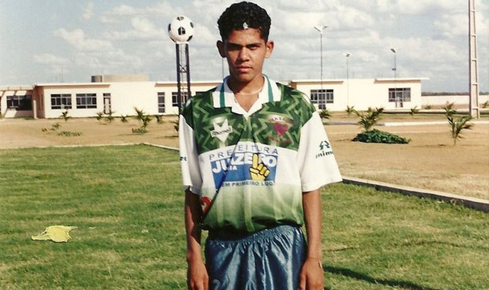 Dani Alves as a youngster. Twitter