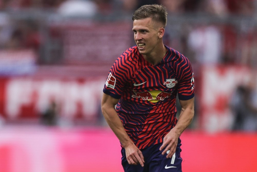 Dani Olmo podría marcharse del RB Leipzig. AFP