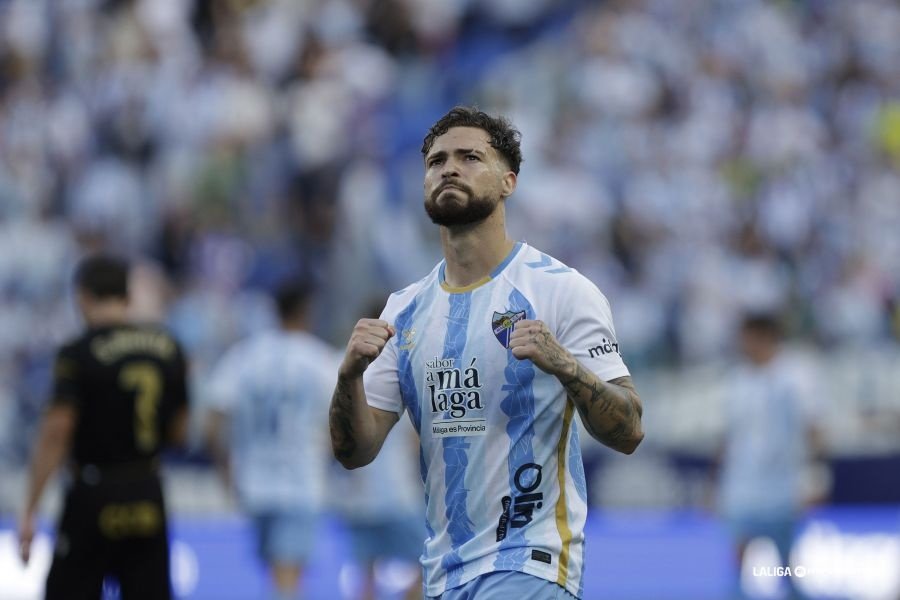 Dani Sánchez continuará en el Málaga hasta el 30 de junio de 2027. LaLiga