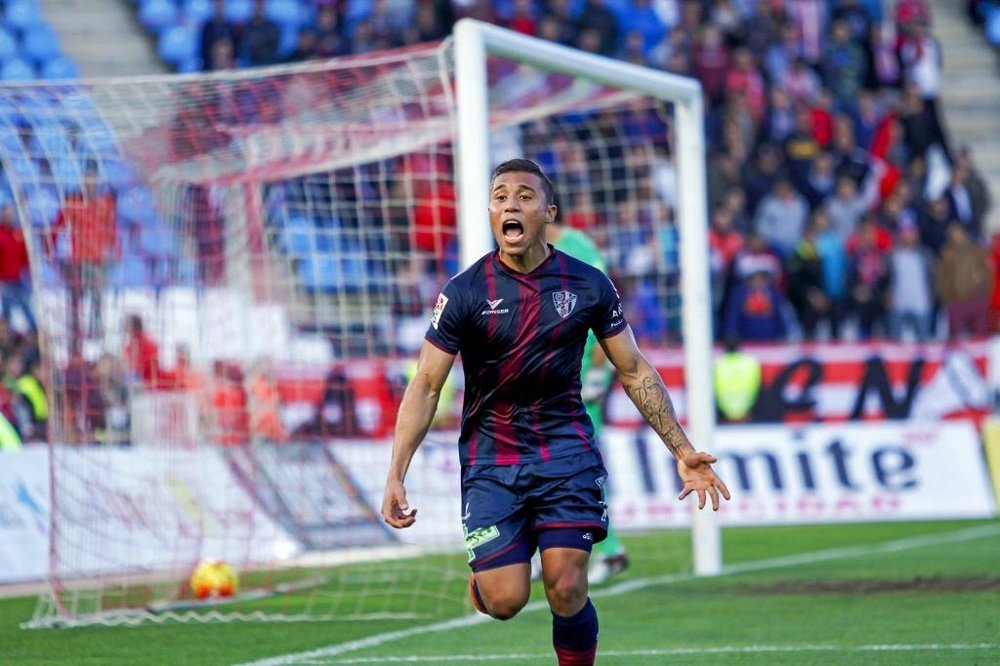 Darwin Machís, celebrando un gol con el Huesca. Archivo/EFE