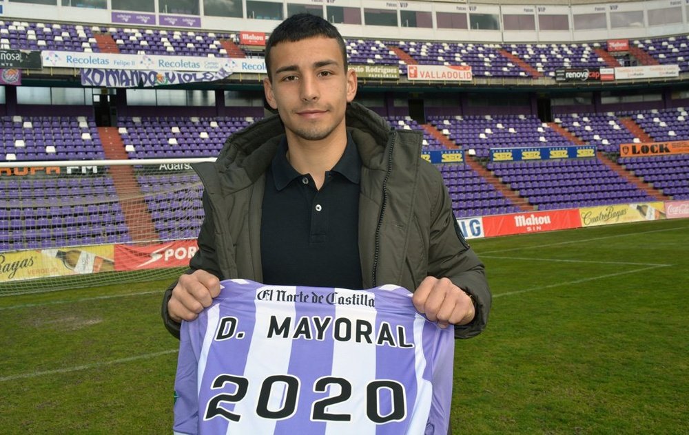 Mayoral renovó y se fue cedido al UCAM. RealValladolid