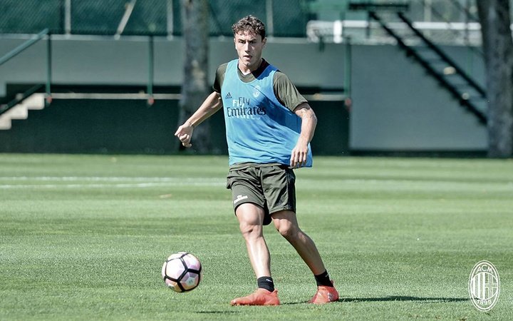 AC Milan without Calabria and Abate for Arsenal trip