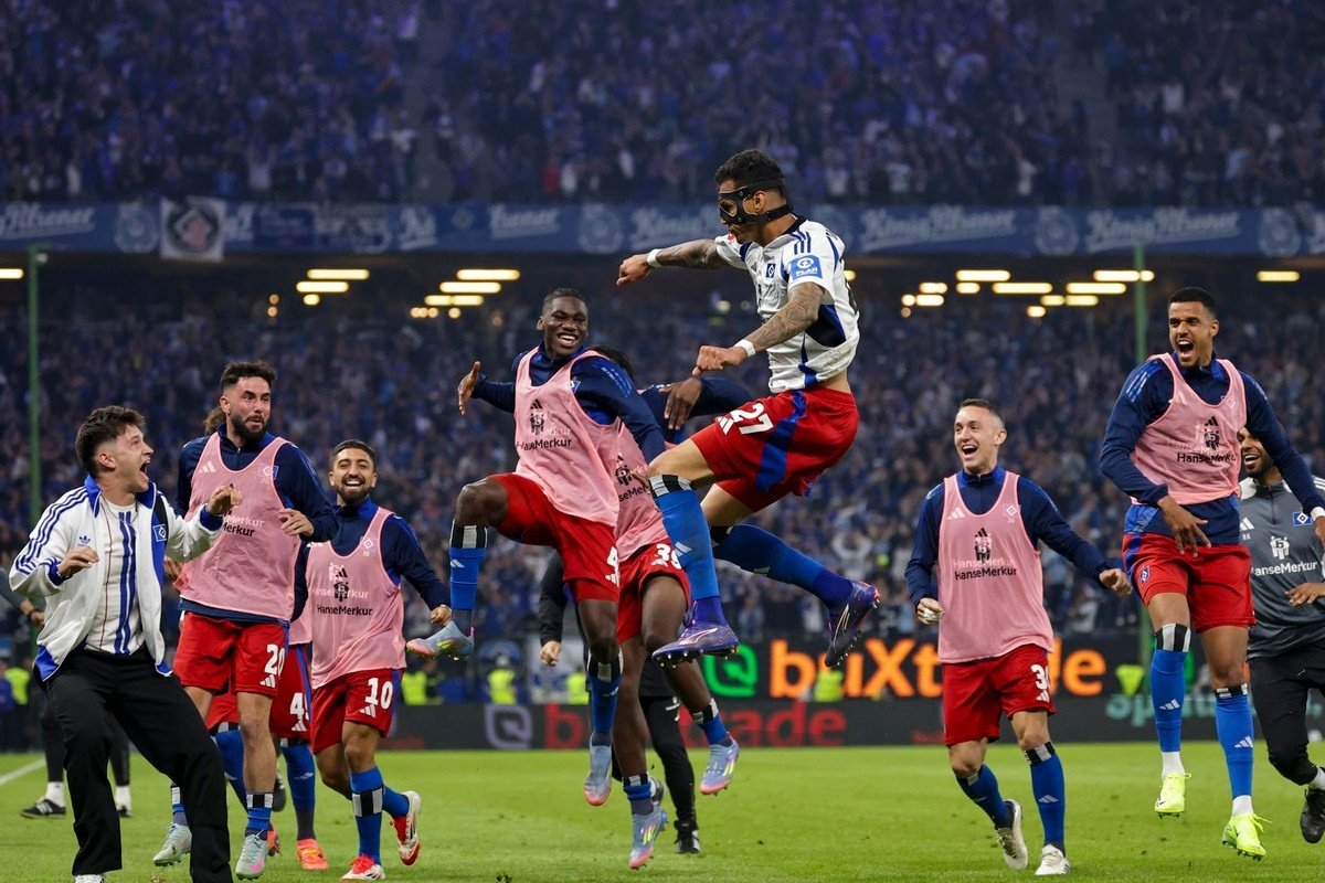 More than 20 injured in incidents following Hamburg's promotion