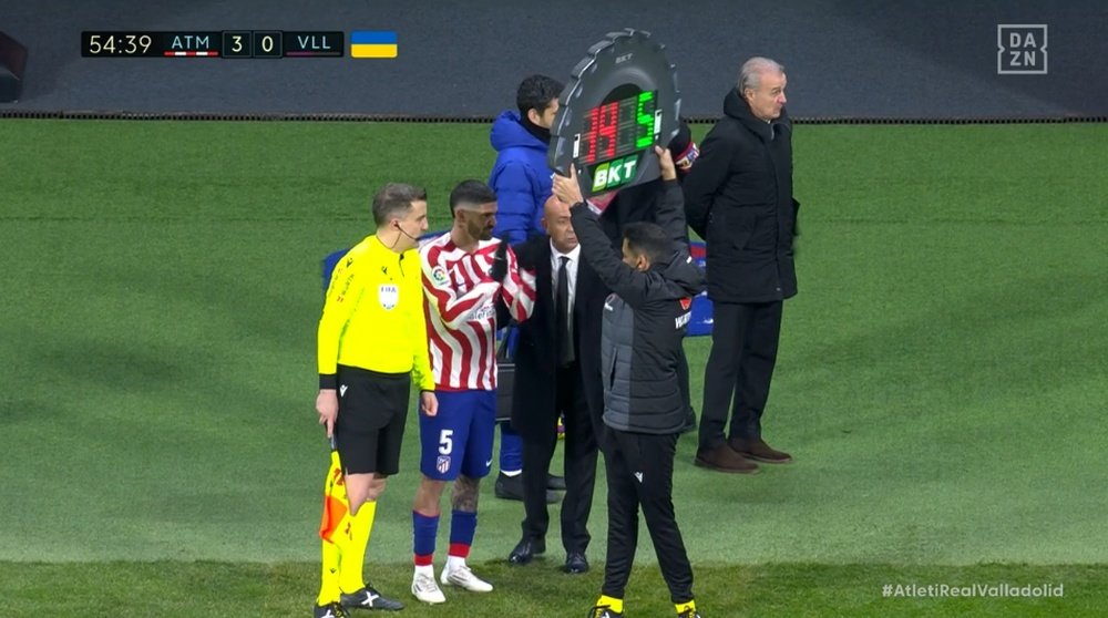 De Paul fue recibido entre pitos. Captura/DAZN