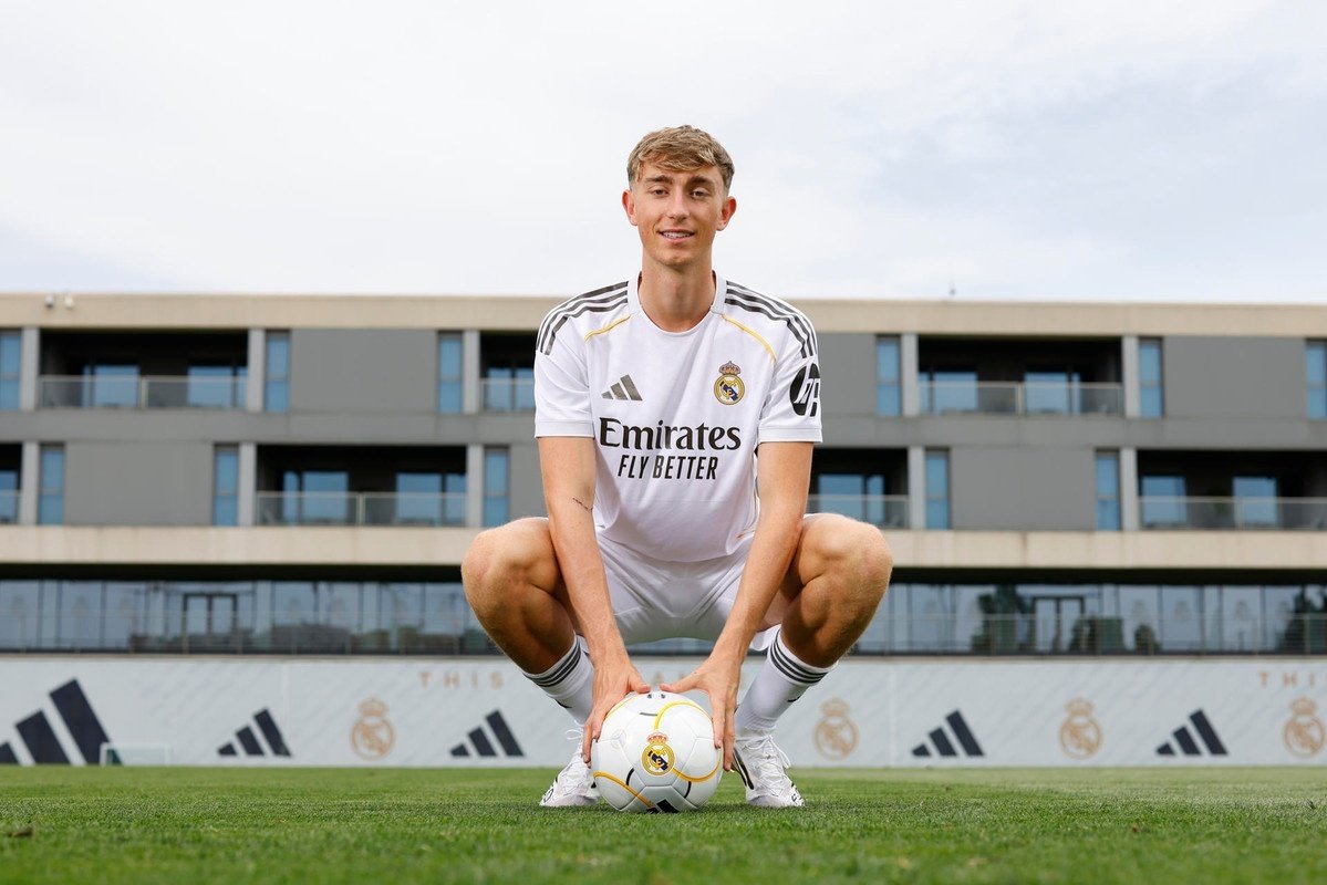 Dean Huijsen savoure chaque instant de son aventure au Real Madrid. EFE