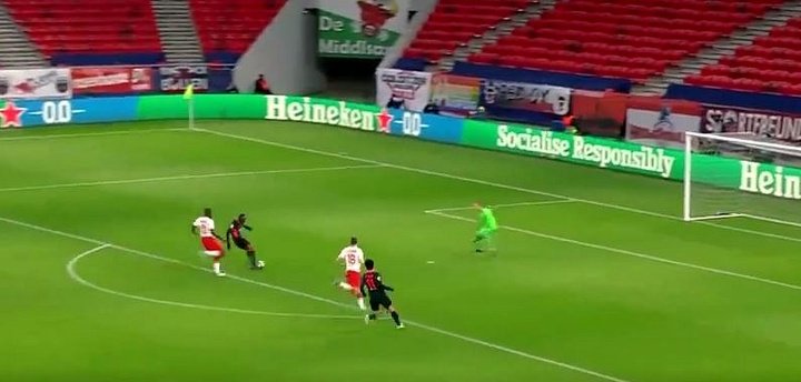 Otro error defensivo y otro gol del Liverpool: Mané hizo el 0-2