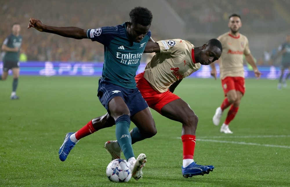 El Arsenal tuvo una noche para olvidar en Francia. EFE
