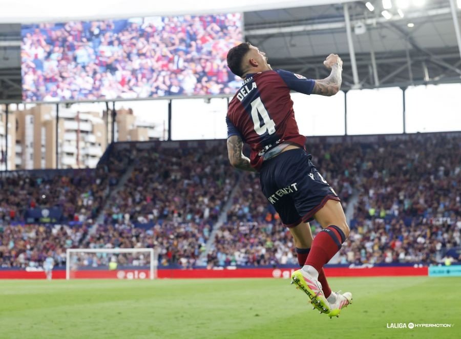 Dela decidió el encuentro desde el punto de penalti. LaLiga