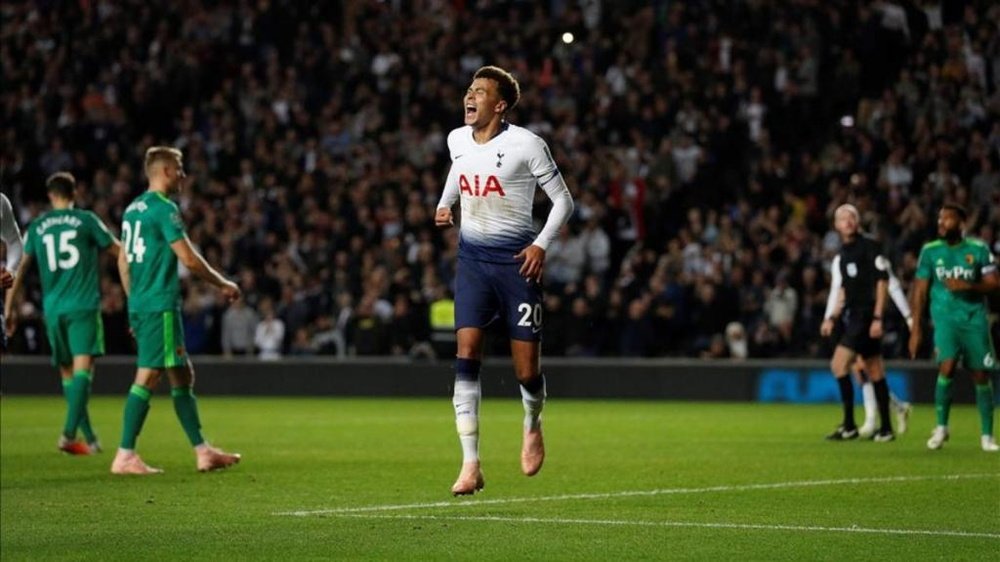 Dele Alli firmó uno de los goles del Tottenham. AFP