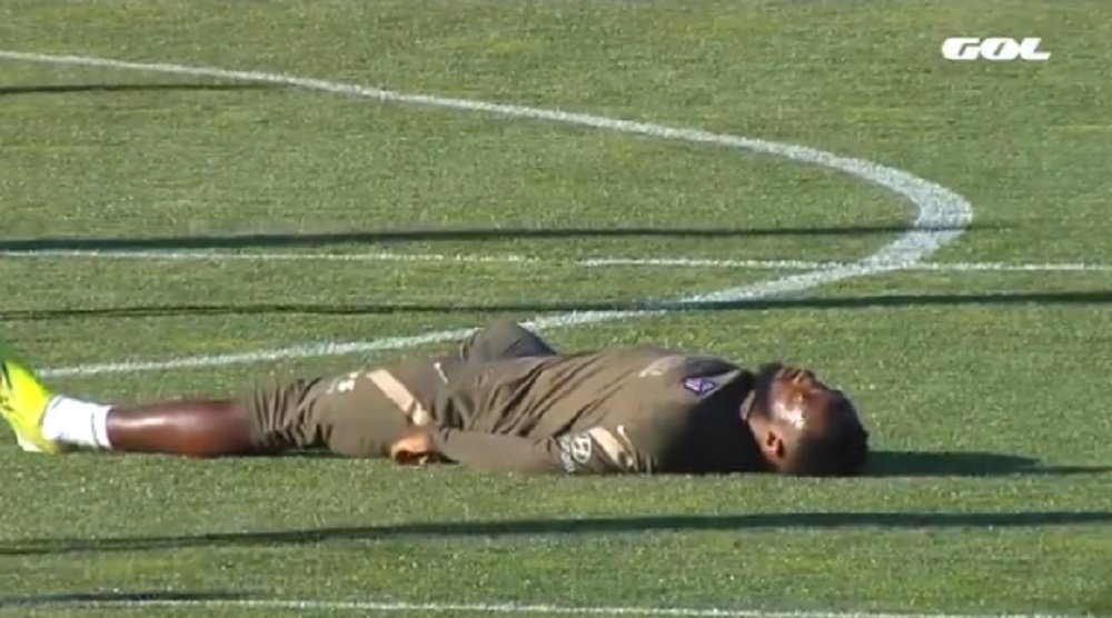 Atletico's Dembele faints in training ground incident. GOL