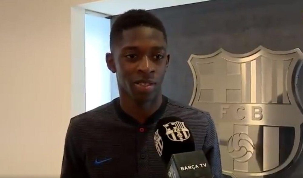 Dembélé tuvo que retrasar su presentación. Twitter/FCBarcelona