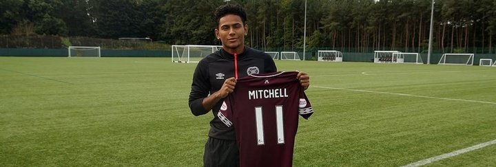 OFFICIAL: Hearts sign Demetri Mitchell