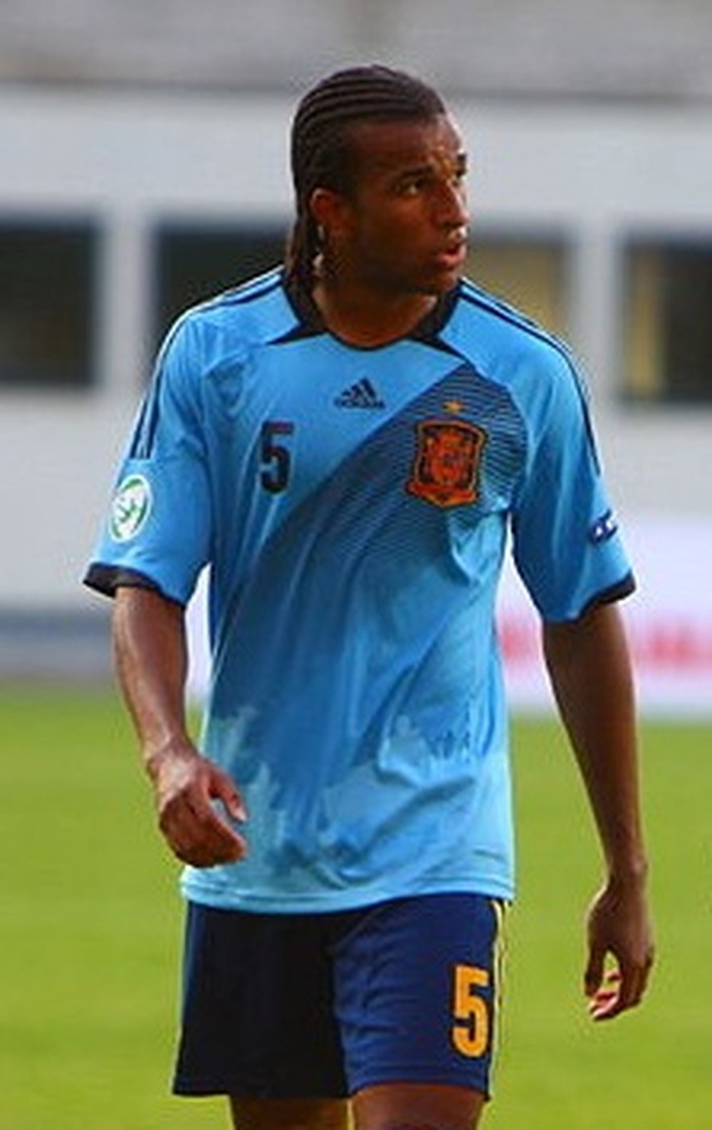 Derik Osede, nuevo jugador del Bolton e internacional de la selección de España Sub 19, durante un partido de la selección.