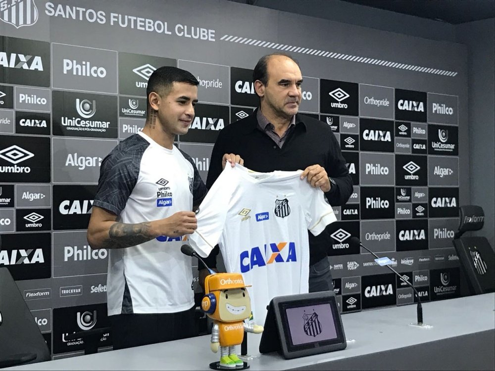 Derlis González, nuevo refuerzo del Santos. Twitter/SantosFC