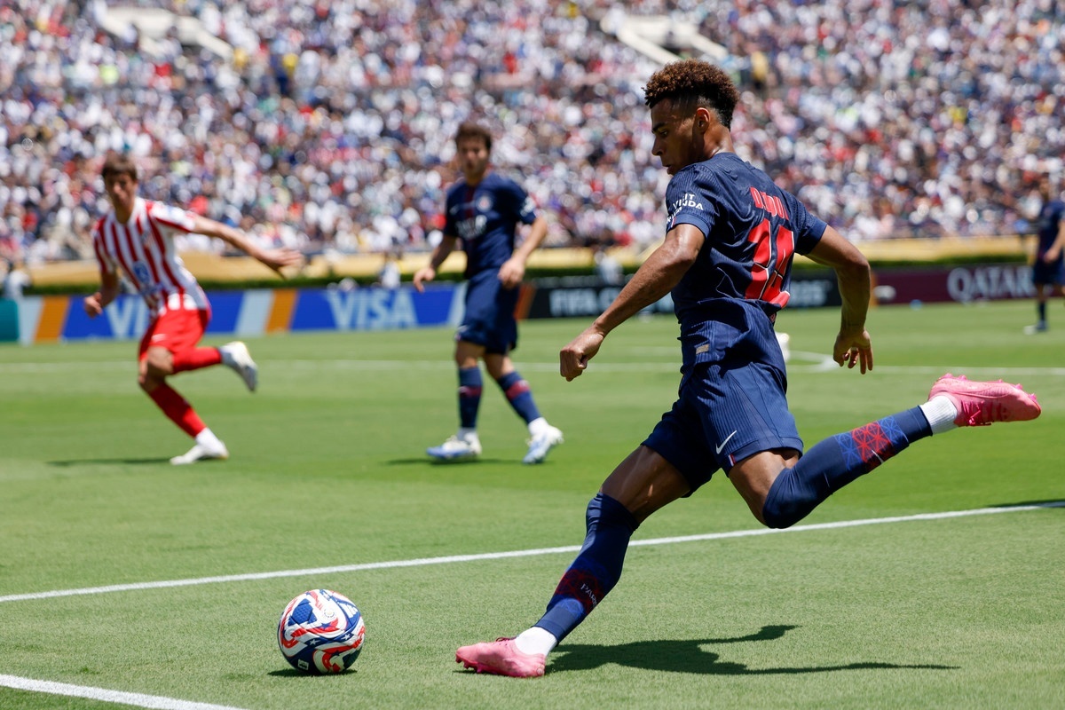 Desire Doue PSG Atletico de Madrid